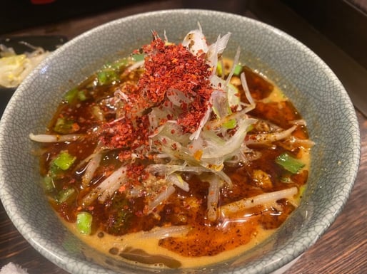 神田雲林の汁あり坦々麺 辛さレベル4 レベル4