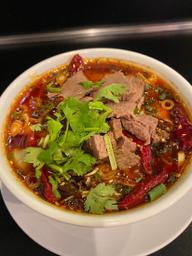 麻辣牛肉刀削麺