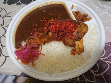 ファイヤー炭火チキンカレー【メガ盛り】