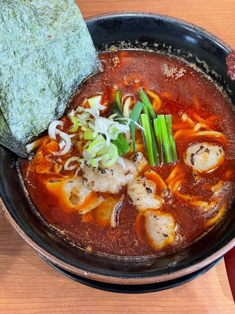 和牛ホルモン旨辛ラーメン 激辛