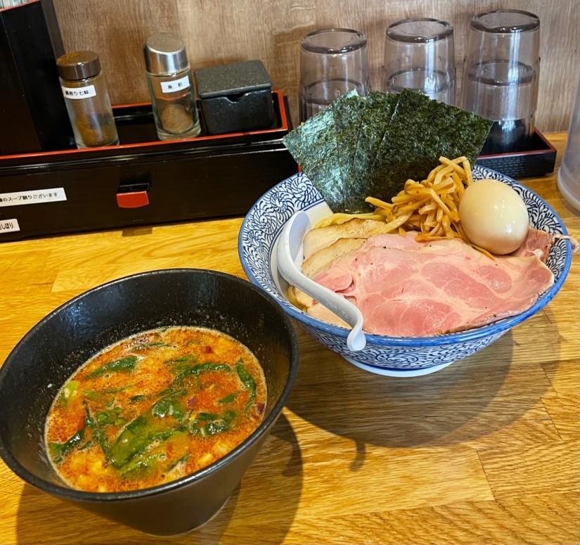 特製濃厚 鶏辛鰹 つけ麺 (激辛)