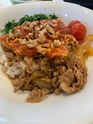 スパイシートマチ牛丼