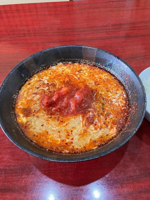 トマト辛麺