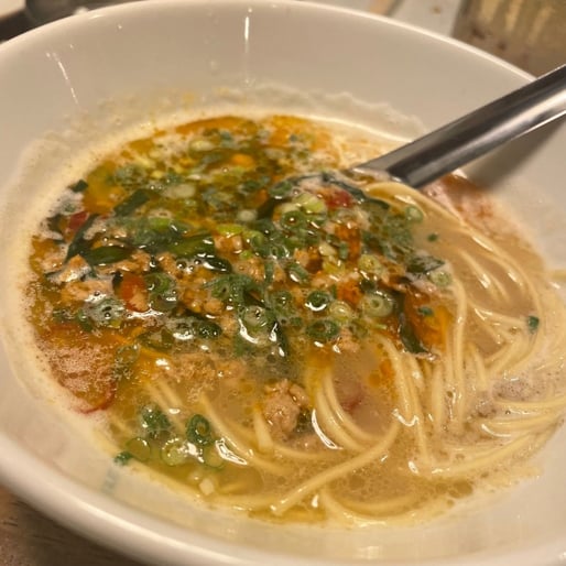 台湾鶏白湯ラーメン