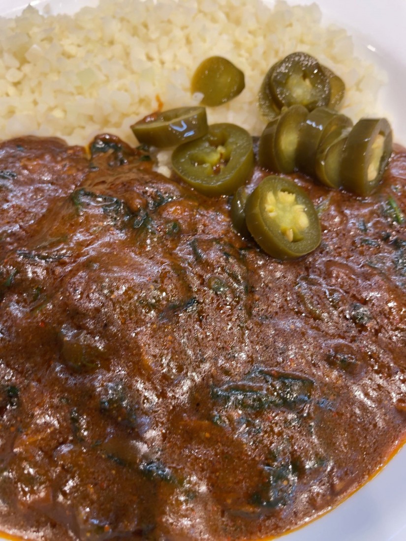 ポークカレーほうれん草チーズ ハラペーニョスライス 辛10