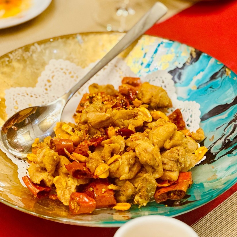 一口唐揚げのカラカラ唐辛子炒め