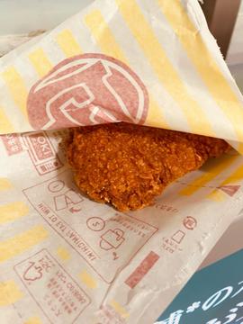 ファミチキ レッド