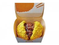 あふれメンチ　スパイスカレー