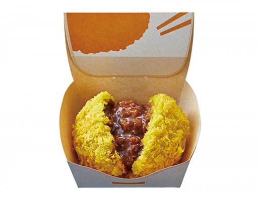 あふれメンチ　スパイスカレー