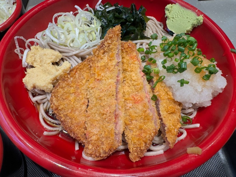 紅じゃこかつおろし蕎麦