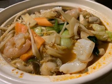 四川麻辣海鮮土鍋麺