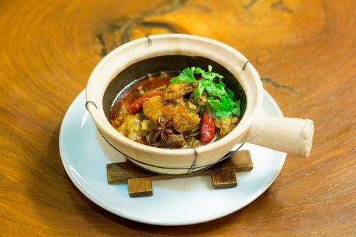 渾身の牛スジ辛味煮込み 3辛