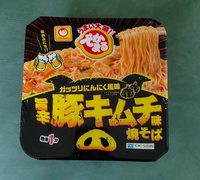 マルちゃん でかまる 旨辛 豚キムチ味 焼そば