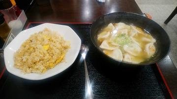 辛いスープ水餃子＋半チャーハンセット