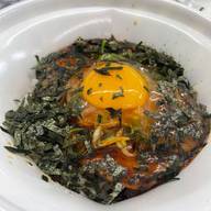 まぐろユッケ丼
