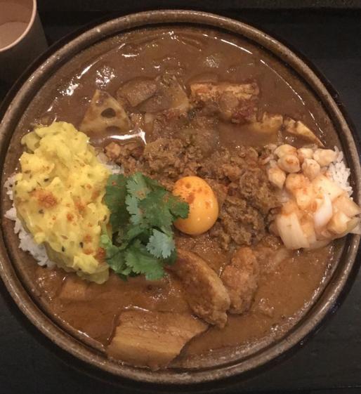 チキン&キーマ&ポークビンダルー3種盛