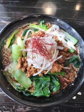二代目 焦がし担々麺 唐辛子麺へ変更