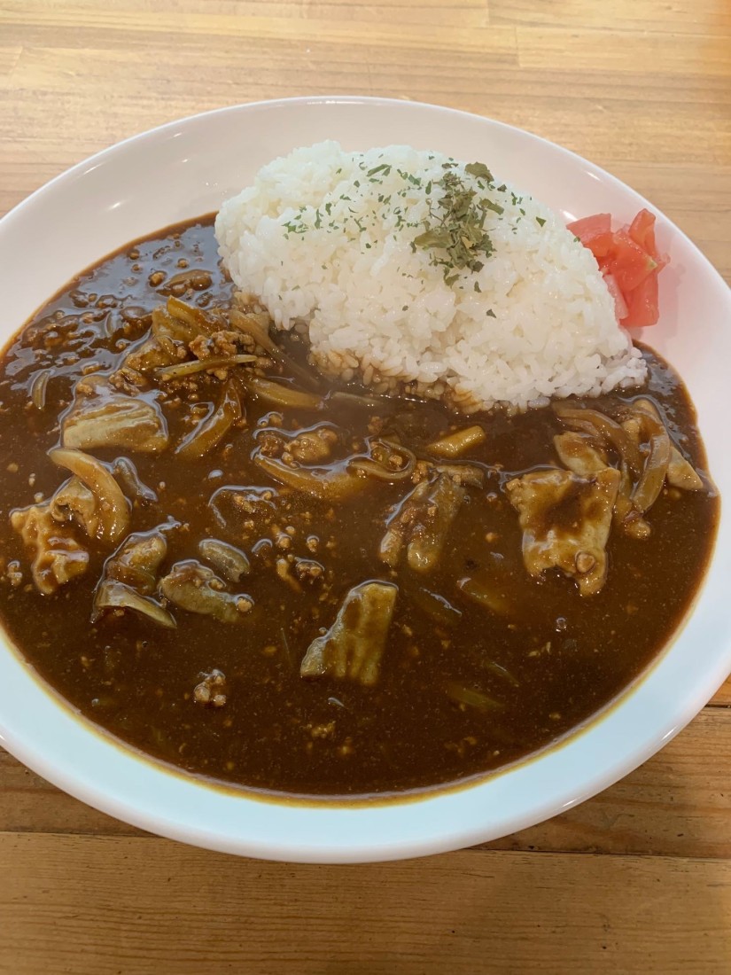プルプルもつ煮込みカレー