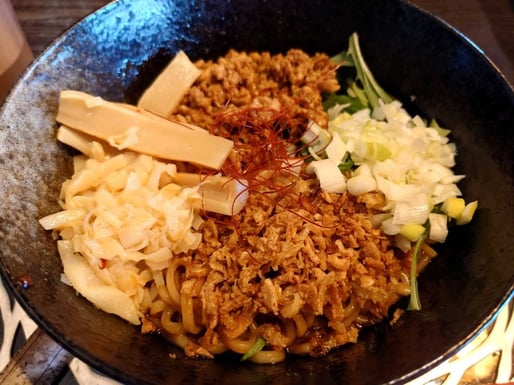 旨辛鶏マゼソバ