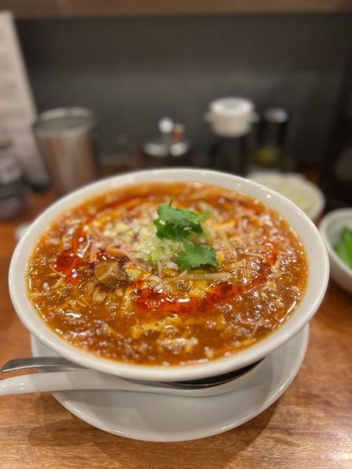 酸辣湯麺 辛さ、痺れ、ラー油鬼マシ