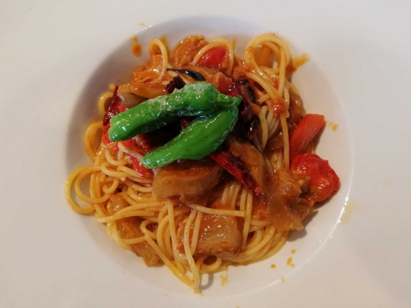 牛すじと夏野菜の旨辛アラビアータ 🌶️🌶️