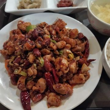 宮爆鶏丁 激辛