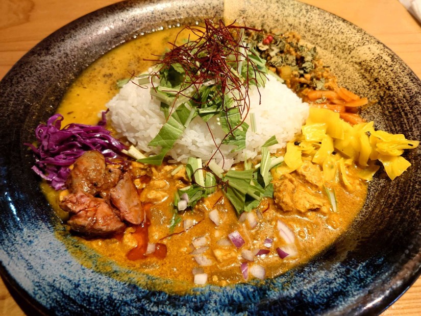 週替わり3種あいがけカレー