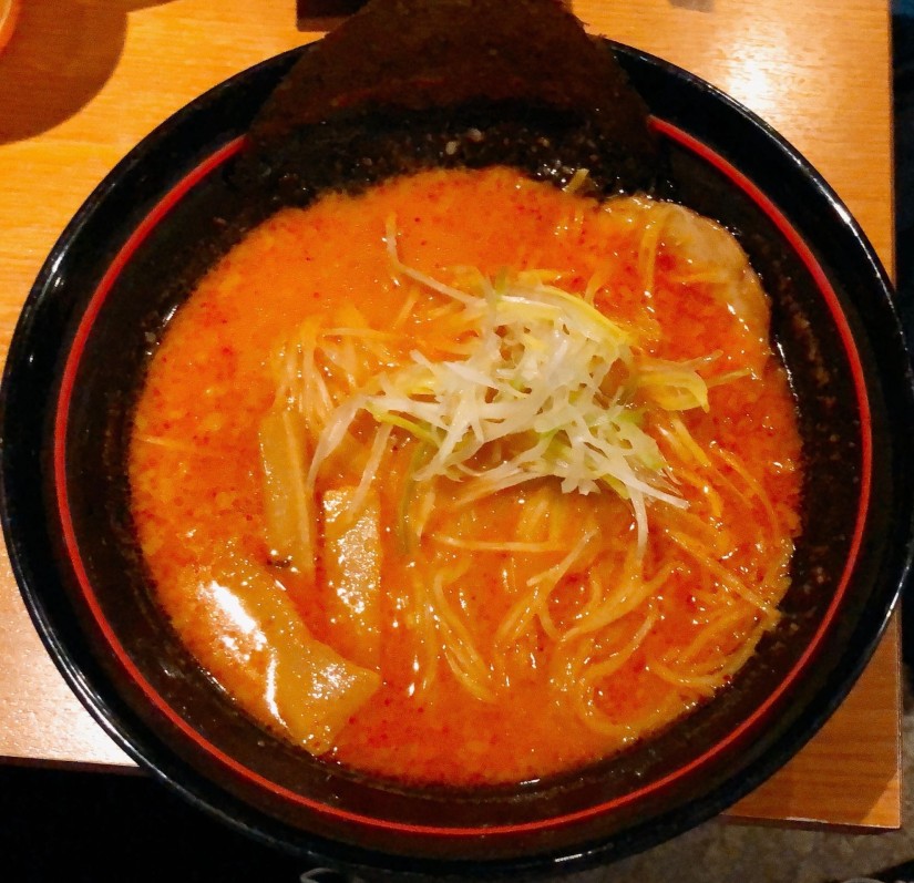 辛豚骨らーめん