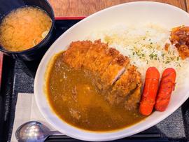 特製かつカレー(赤ウインナーはオプション)