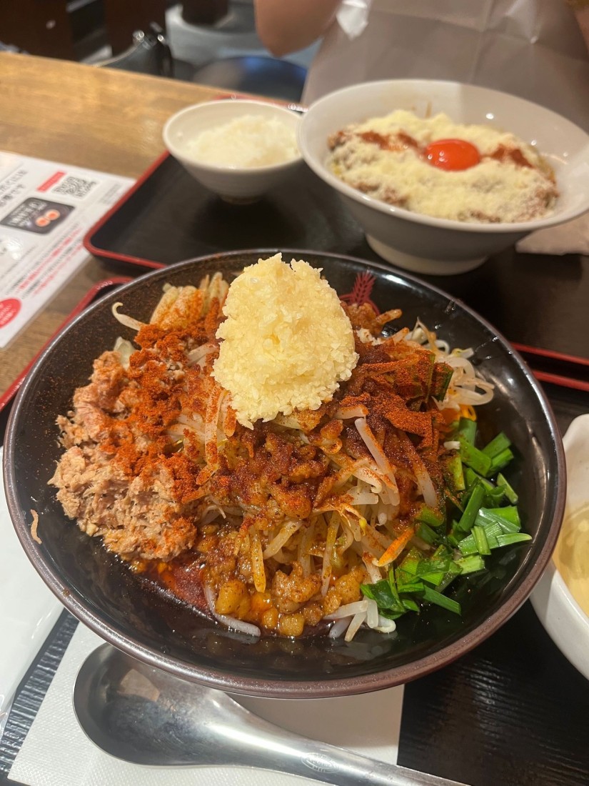 灼熱背脂MAX油そば