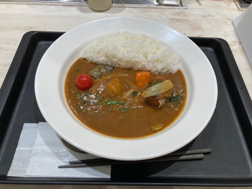 彩り野菜カレー 4辛