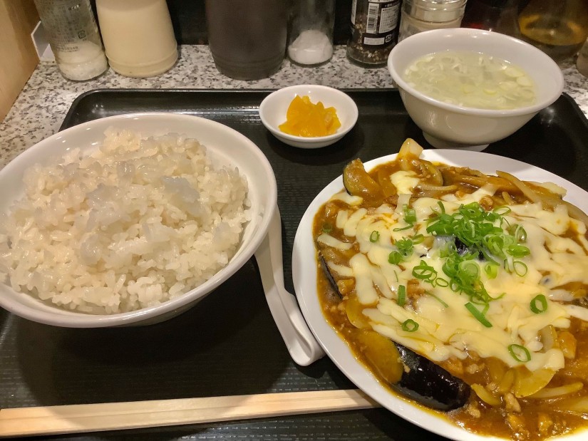 チーズカレー麻婆茄子定食