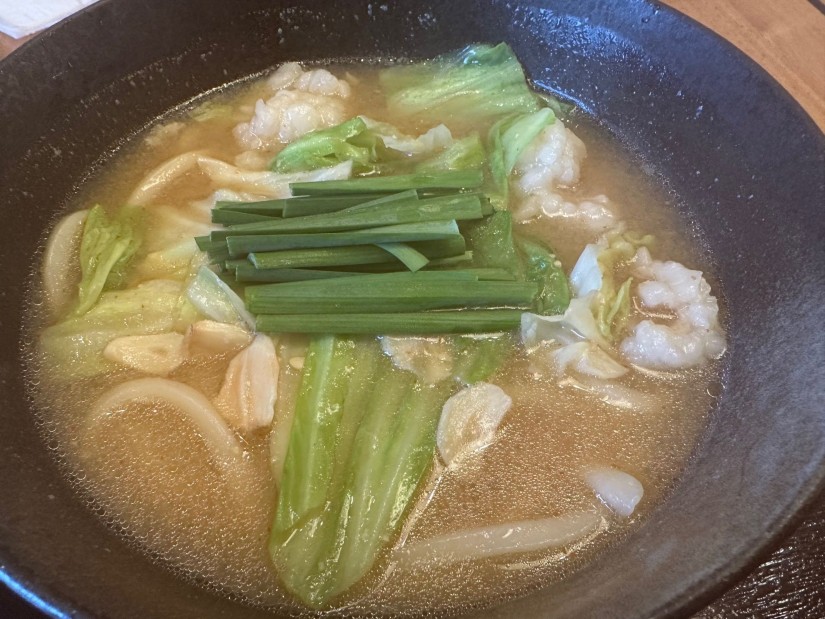 ピリ辛味噌モツうどん ピリ辛