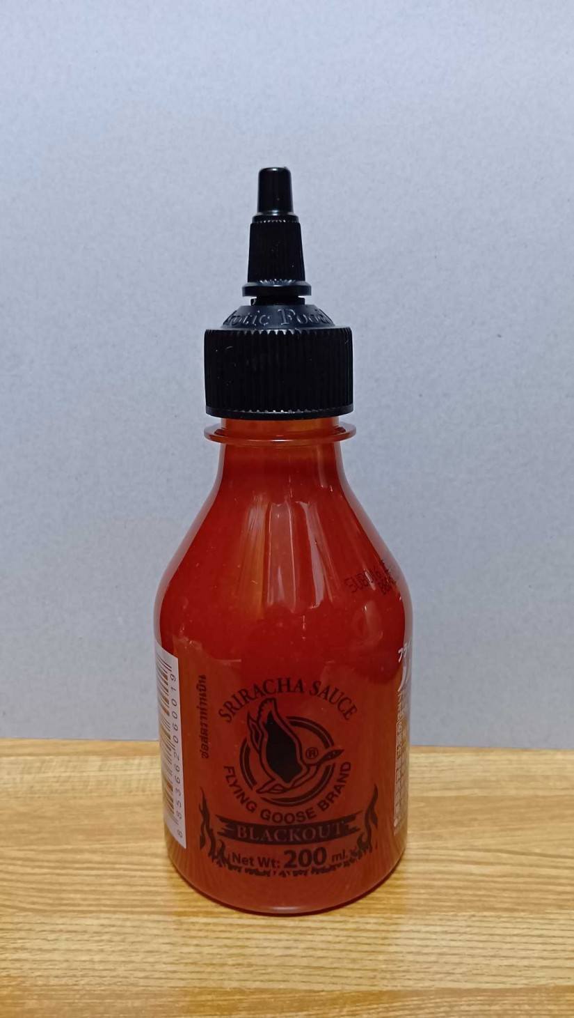 SURIRACHA  SAUCE BLACKOUT 🌶️🌶️🌶️🌶️