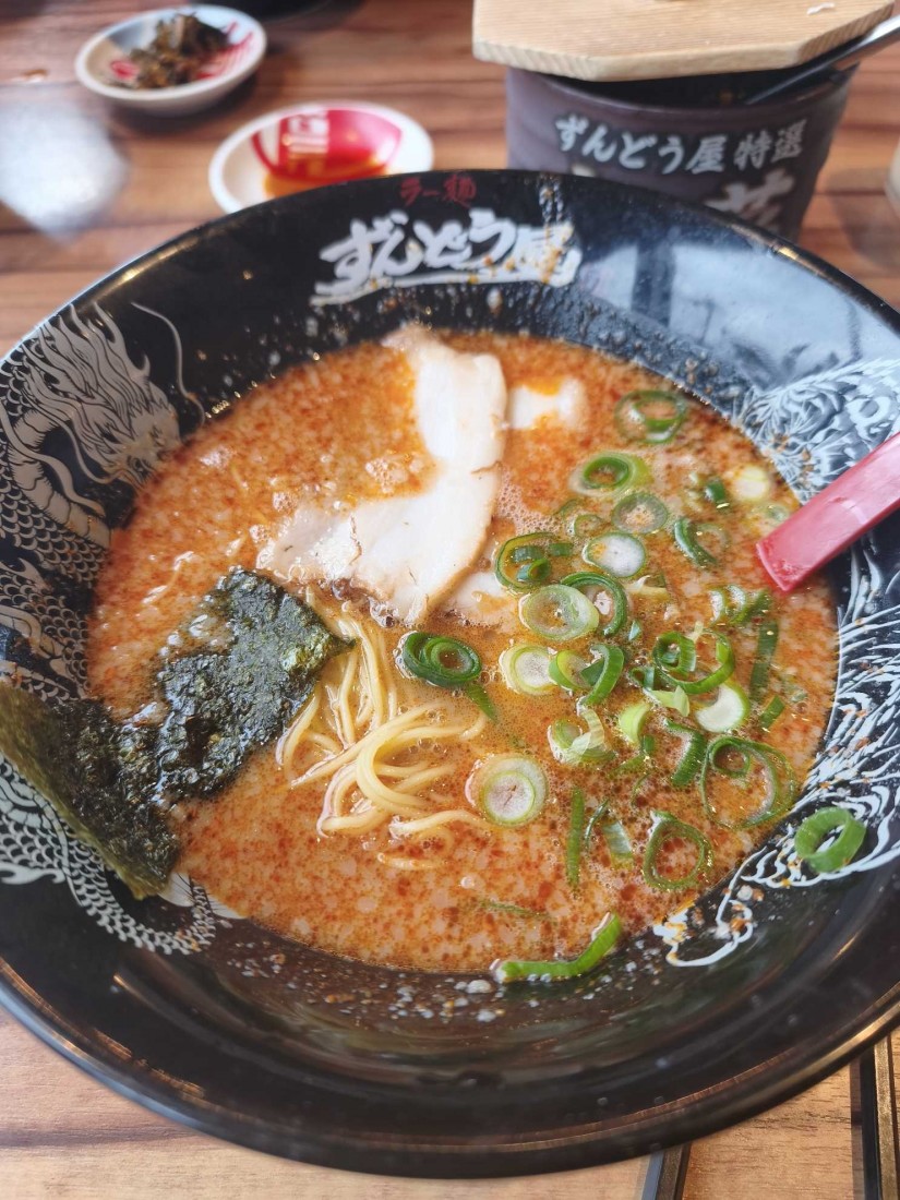 元味HOT ラーメン