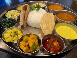 ミールズ 南インド パラルビの滝汗