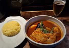 骨付きスープチキンカレー(黄、10番) 10番