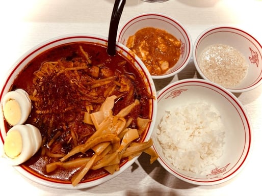 焦がし味噌卵麺 8辛