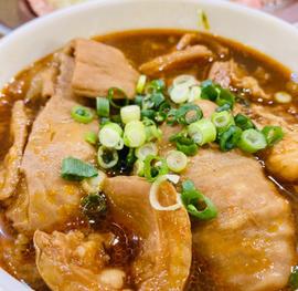 激辛牛モツ煮込み