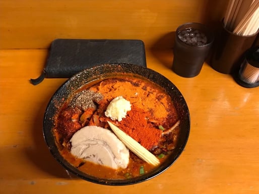 蠍ラーメン 辛さ鬼増し×3シビ鬼増し×1