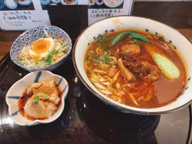 麻辣牛肉麺