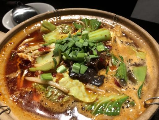 牛肉麻辣土鍋麺