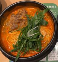 ホルモンカルビラーメン（赤）