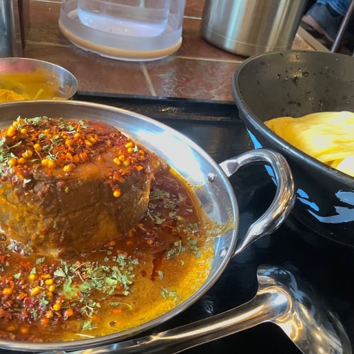 スパイシー肉塊ボルケーノつけ麺