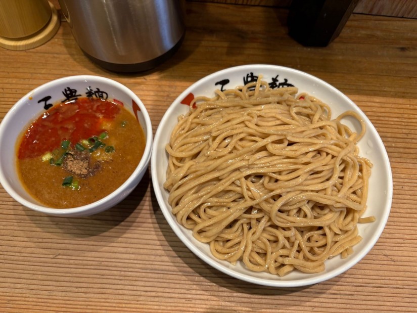 赤濃厚魚介つけ麺