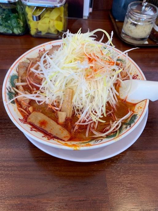 白ネギ辛みそラーメン