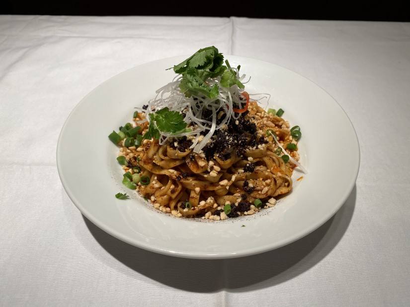 変態汁無し坦々麺 変態