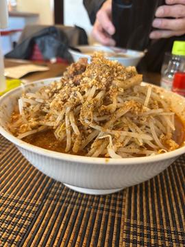 豚ラーメン(煮干し・野菜マシマシ・ニンニクマシマシ) 鬼辛