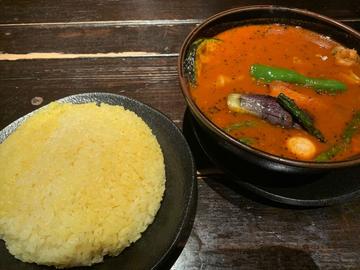 スープカレー チキン デヴィフジン