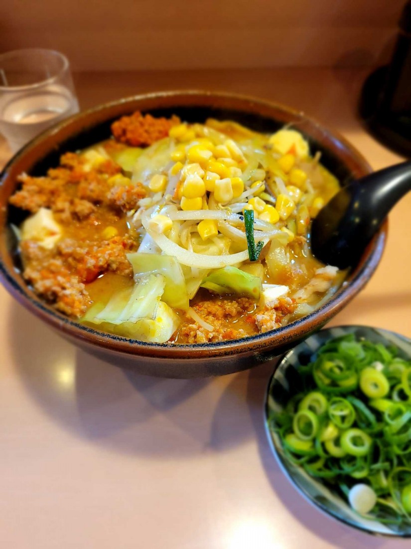 コタンらーめん 野菜、ねぎトッピング 3辛